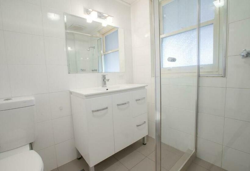 标准工作室, Greenways Apartments