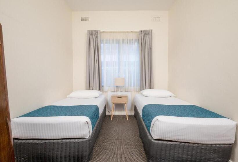 Семейные Апартаменты 3 Спальни, Greenways Apartments