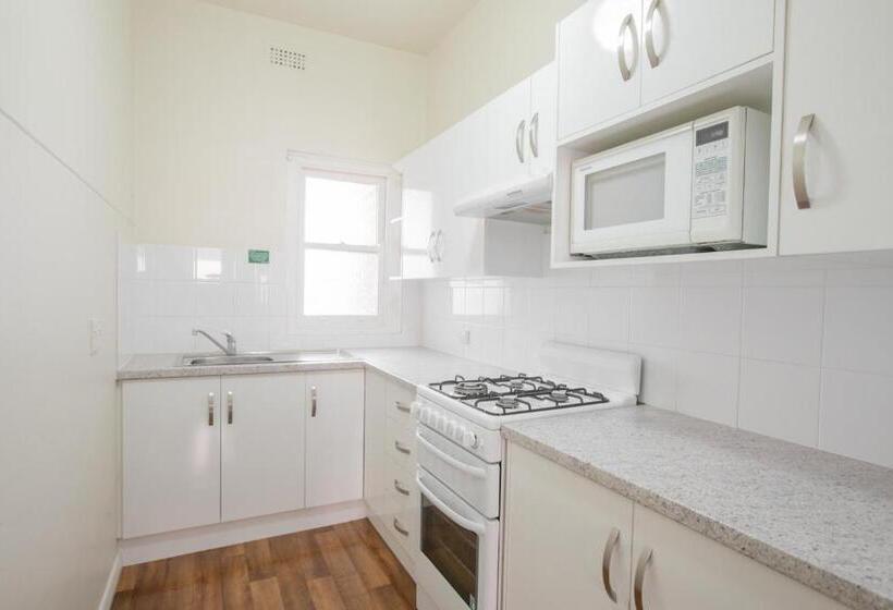 2人卧室家庭公寓, Greenways Apartments
