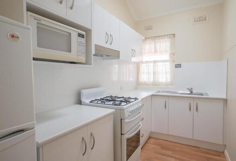 ３ベッドルームアパートメント, Greenways Apartments