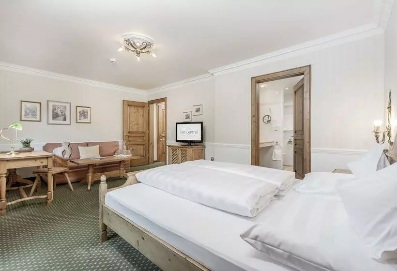 اتاق لوکس با چشم‌انداز باغ, Das Central – Alpine . Luxury . Life