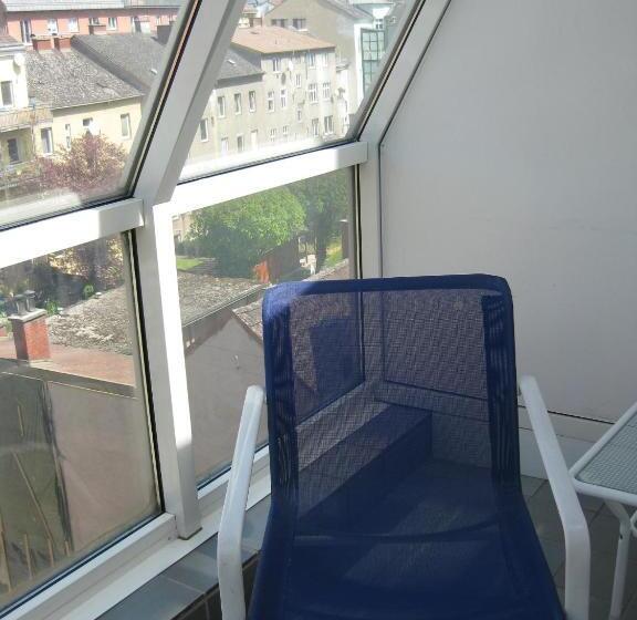 اتاق استاندارد, Dom