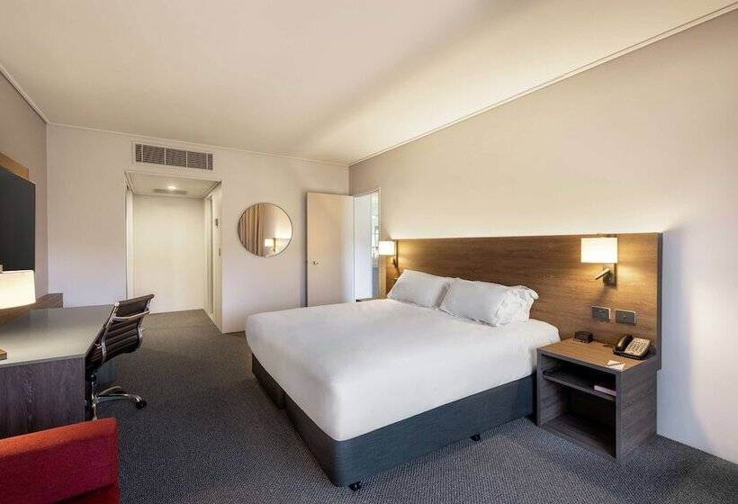 سوئیت جونیور با چشم‌انداز کوهستان, Doubletree By Hilton Alice Springs