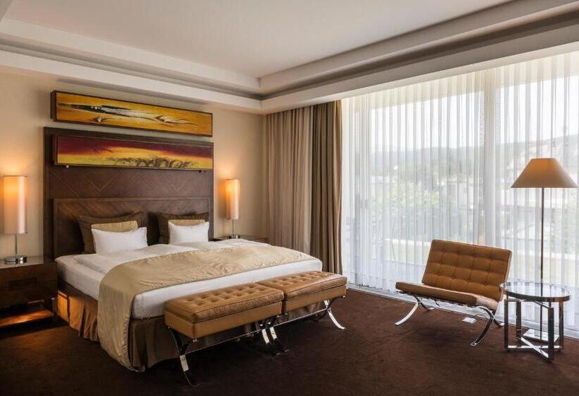 デラックスルーム, Falkensteiner Schlosshotel Velden – The Leading Hotels Of The World