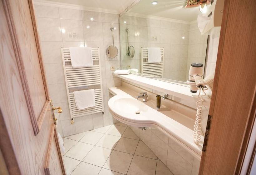 استودیوی پریمیوم, Glocknerhof