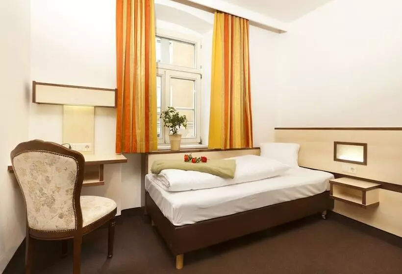 اتاق استاندارد یک نفره, Goldene Krone Innsbruck