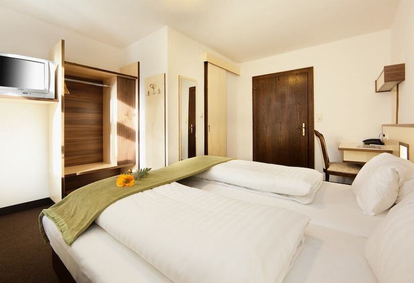 Номер Стандарт, Goldene Krone Innsbruck