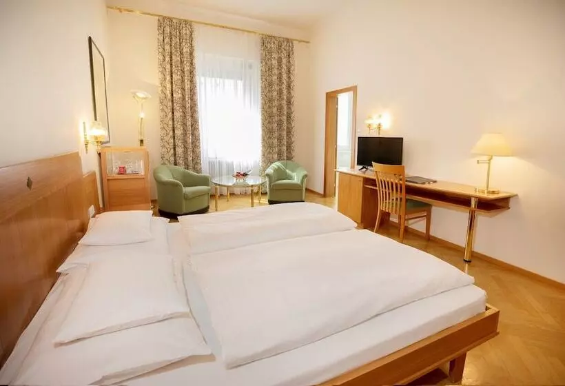 Quarto clássico, Gollner