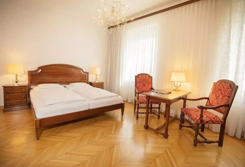 Quarto clássico, Gollner