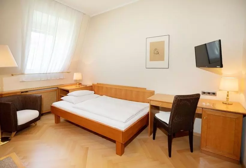 Klassisches Einzelzimmer, Gollner