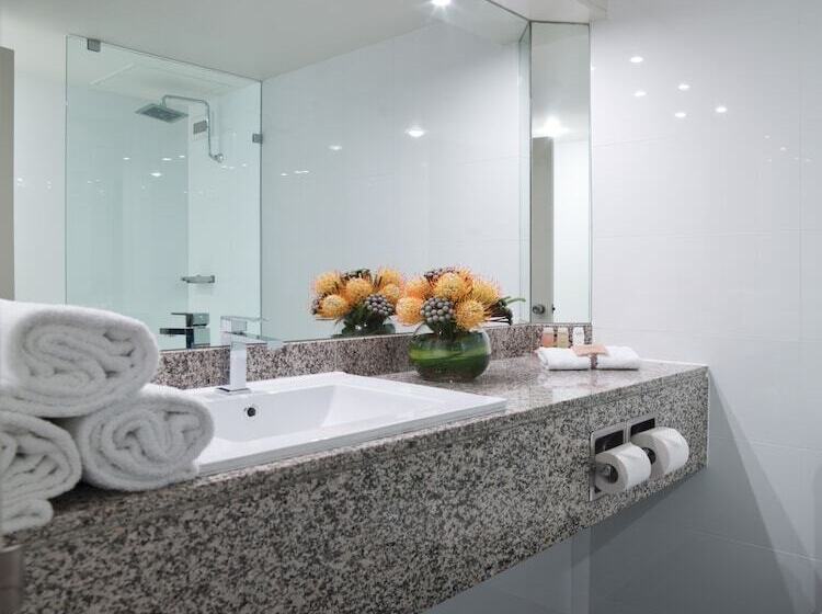 غرفة تنفيذية, Grand Chancellor Adelaide