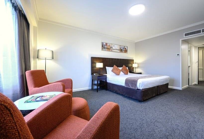 غرفة تنفيذية, Grand Chancellor Adelaide