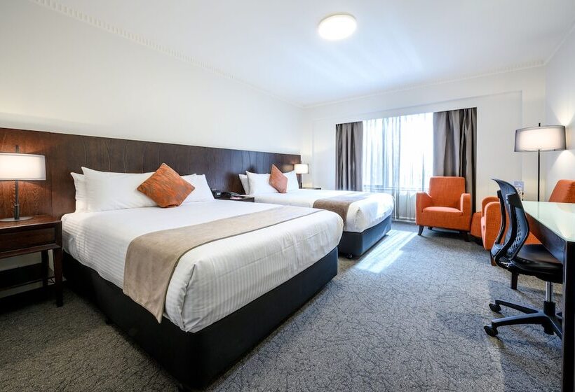 غرفة تنفيذية, Grand Chancellor Adelaide