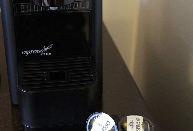 غرفة تنفيذية, Grand Chancellor Adelaide