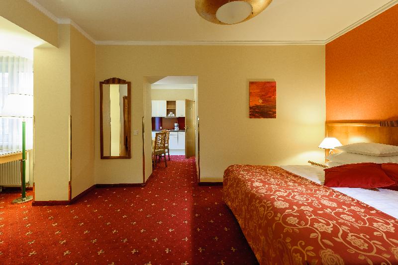 سوییت جونیور, Josefshof Am Rathaus