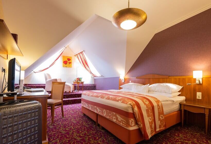 اتاق لوکس, Josefshof Am Rathaus