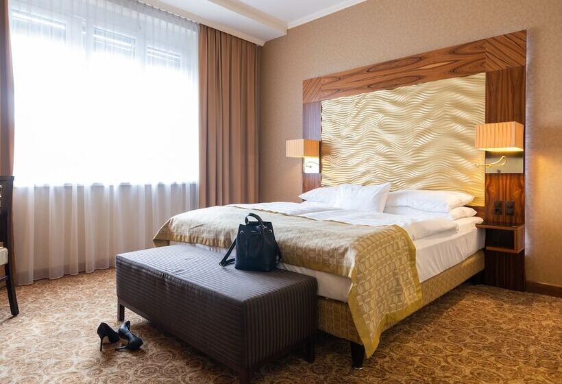 اتاق لوکس, Josefshof Am Rathaus