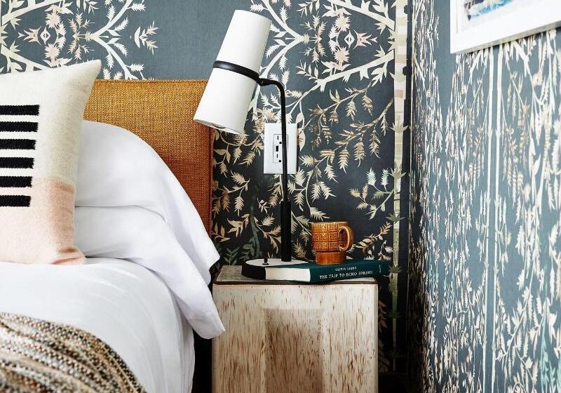 سوییت جونیور, Josefshof Am Rathaus