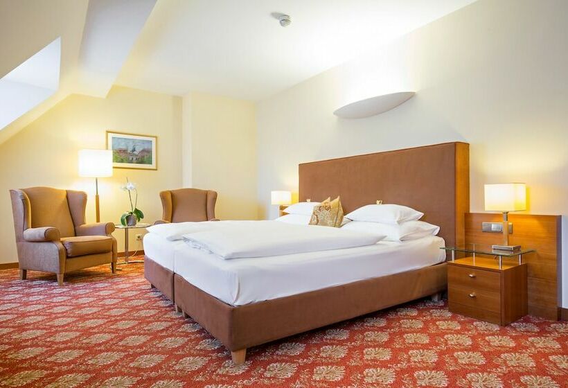 سوییت جونیور, Kaiserhof Wien