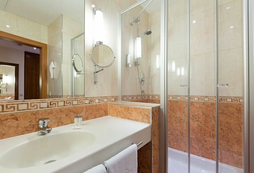 سوییت جونیور, Kaiserhof Wien