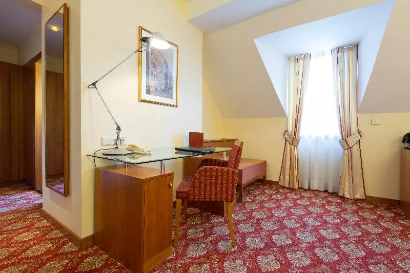 سوییت جونیور, Kaiserhof Wien