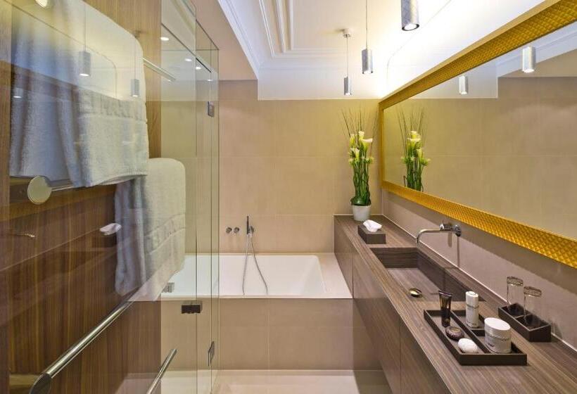 Полулюкс, Maximilian  Stadthaus Penz