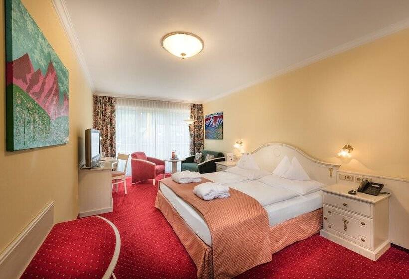 标准间带阳台, Norica   Thermenhotels Gastein Mit Dem Bademantel Direkt In Die Therme
