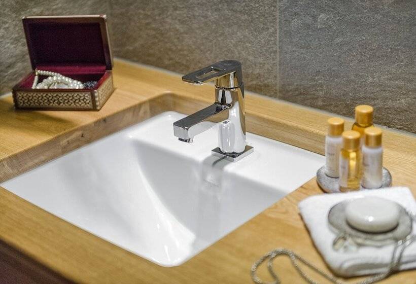 سوییت, Norica   Thermenhotels Gastein Mit Dem Bademantel Direkt In Die Therme