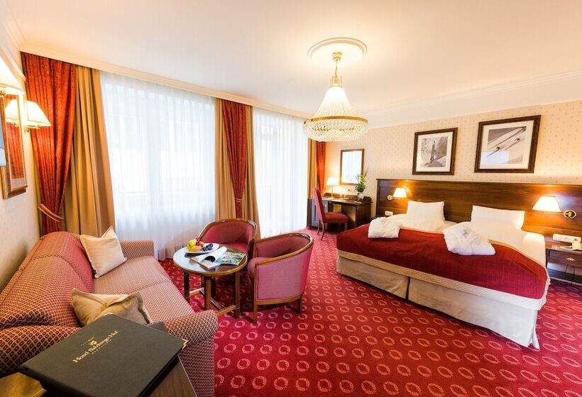 חדר דלוקס לארבעה, Salzburger Hof