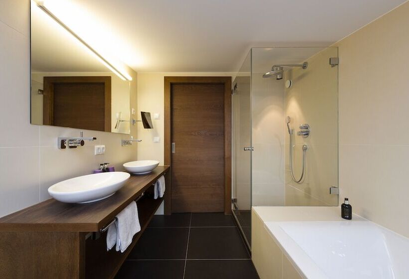 豪华套房, Sandhof