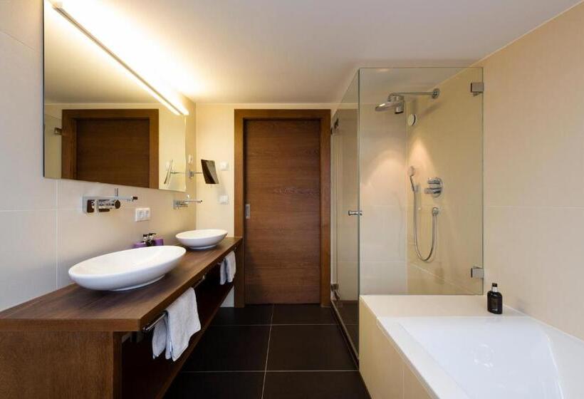 豪华套房, Sandhof