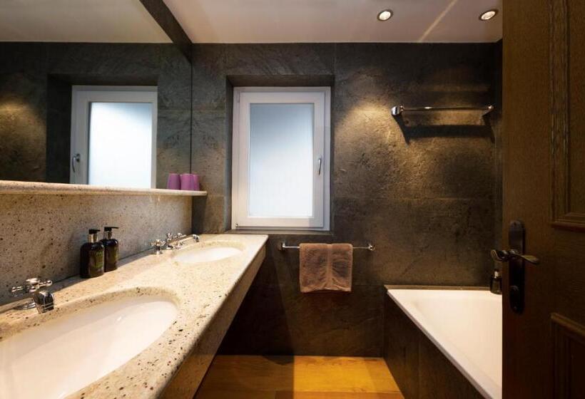 家庭小型套房, Sandhof