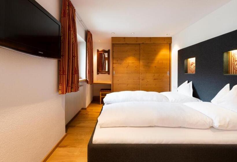 家庭小型套房, Sandhof