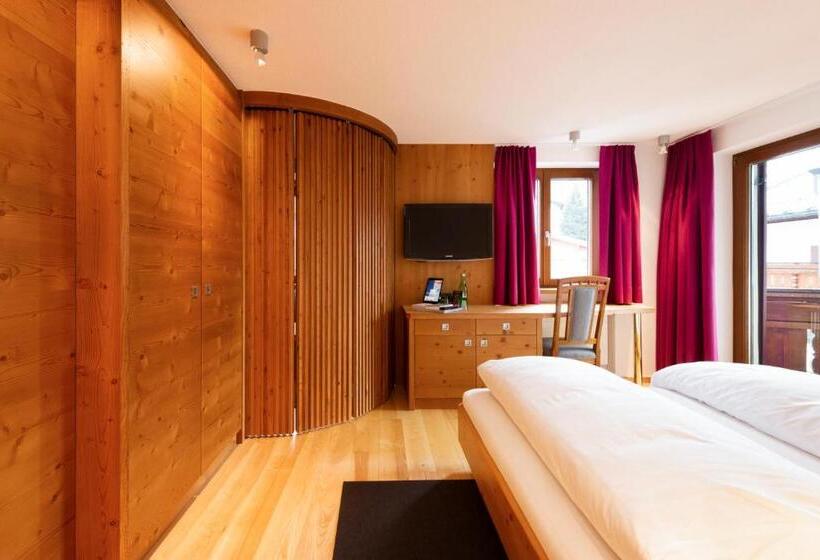 家庭小型套房, Sandhof