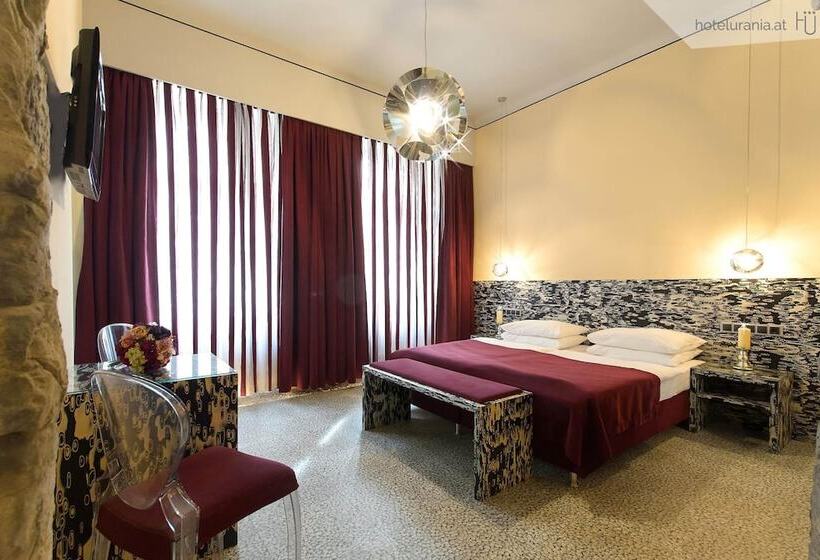 اتاق سوپریور, Urania