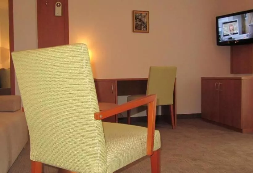 Habitación Superior, Walkner