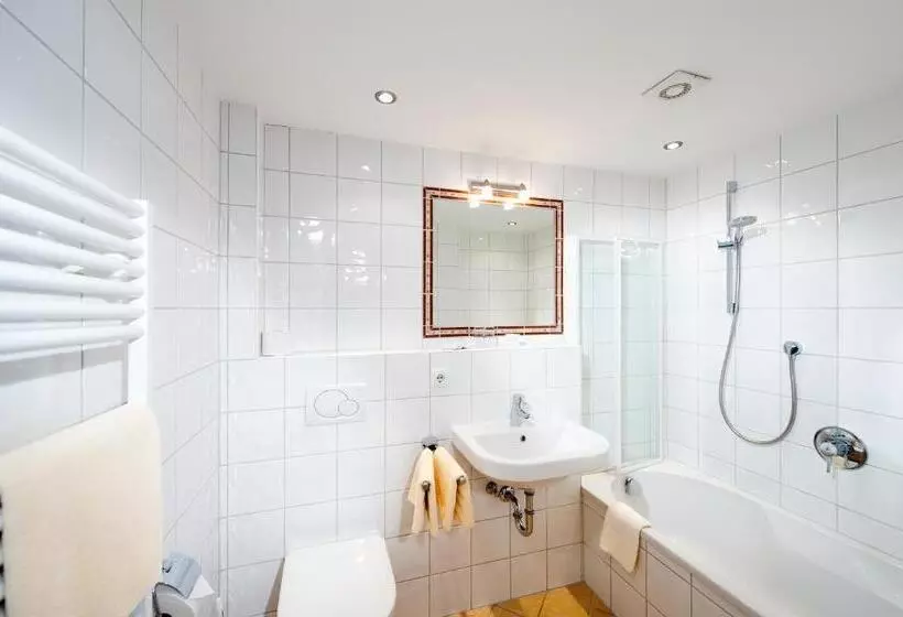 Habitación Superior, Walkner