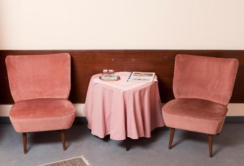 트리플 클래식 룸, Pension Neuer Markt