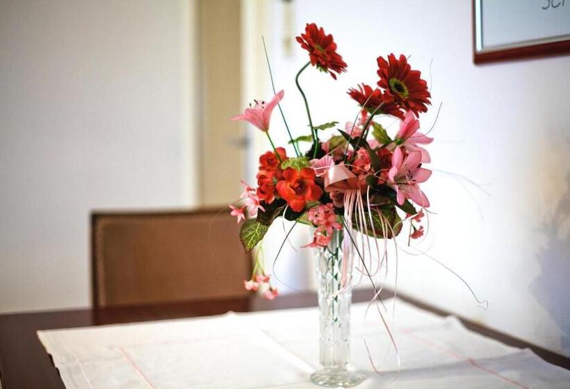 이코노미 룸 공용욕실, Pension Neuer Markt