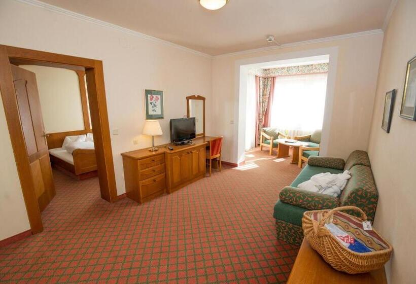 Suite with lake view, Seehotel Ressmann