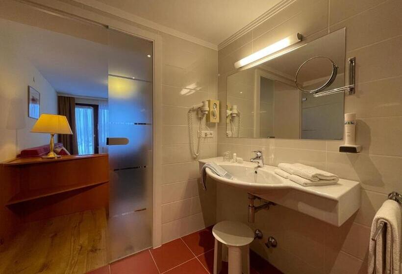 سوئیت جونیور با تراس, Seehotel Ressmann