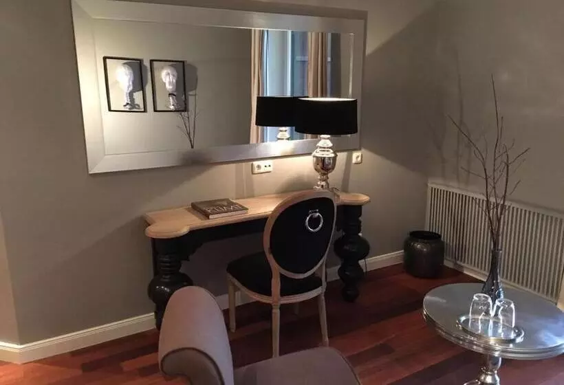 اتاق استاندارد با چشم‌انداز دریاچه, Strandhotel Margaretha