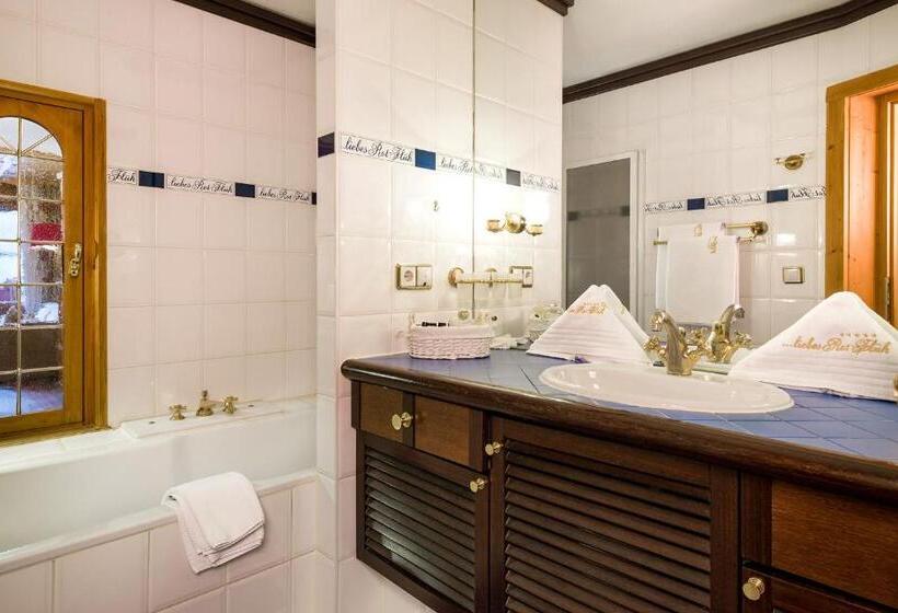Номер Стандарт с Балконом, Wellnesshotel ...liebes Rot Flüh
