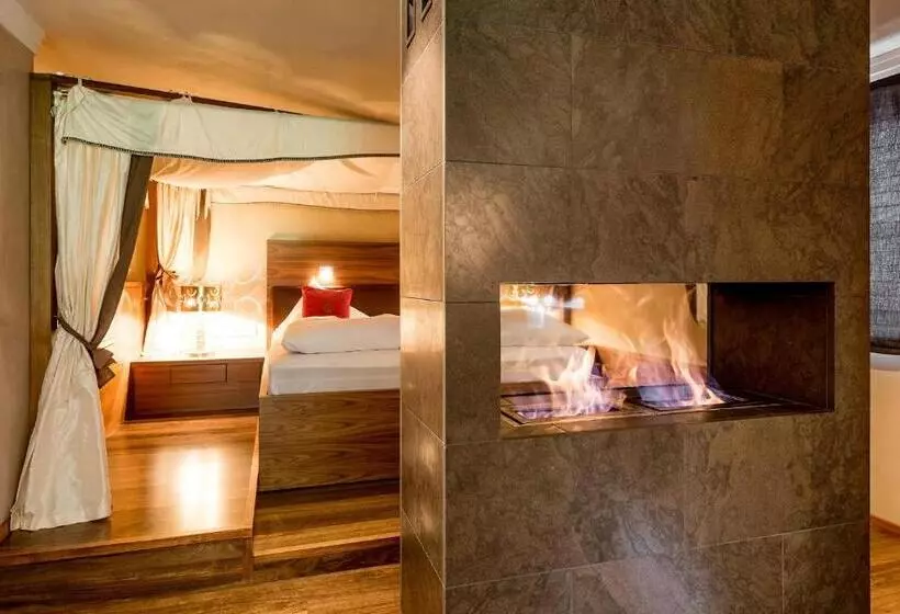 プレジデントスイートルーム, Wellnesshotel ...liebes Rot Flüh