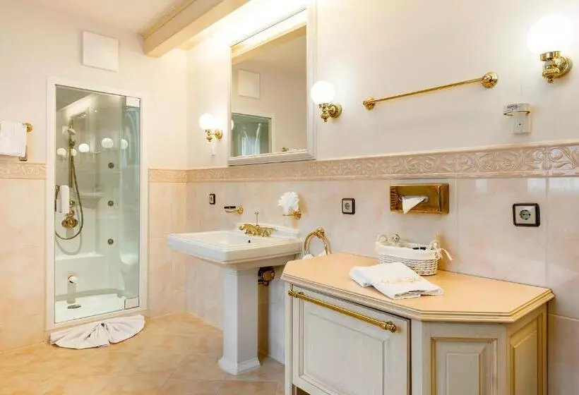 スーペリアースイート, Wellnesshotel ...liebes Rot Flüh
