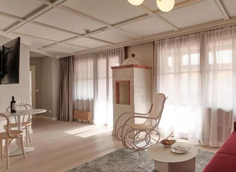 スイート（家族用）, Wellnesshotel ...liebes Rot Flüh