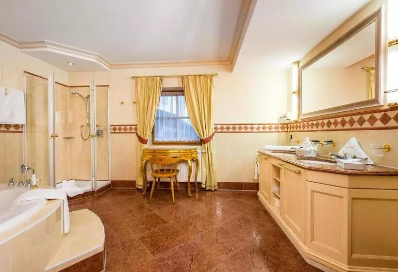 デラックススイート, Wellnesshotel ...liebes Rot Flüh