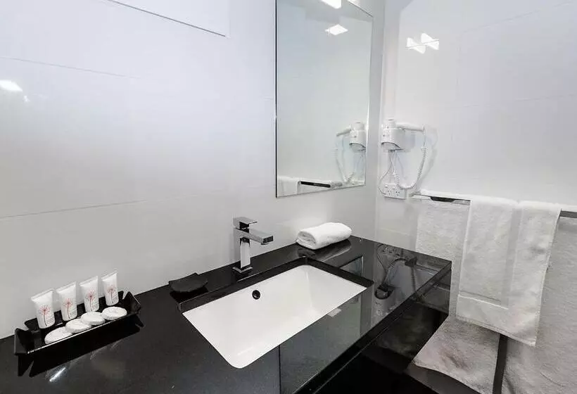 デラックスルーム, Bankstown Motel 10