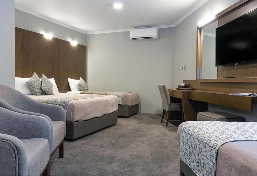 غرفة عائلية, Bankstown Motel 10