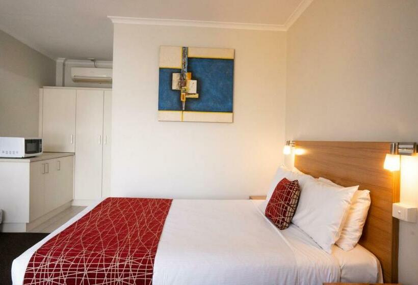 اتاق استاندارد, Admiralty Inn